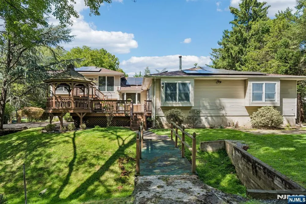 186 Laauwe Avenue Wayne, NJ 07470