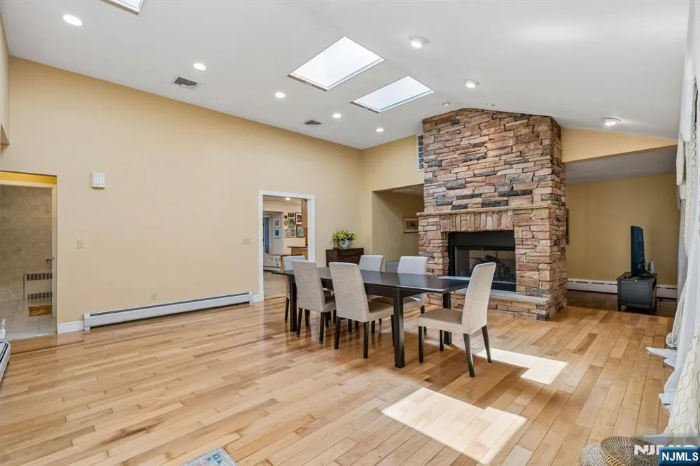 186 Laauwe Avenue Wayne, NJ 07470