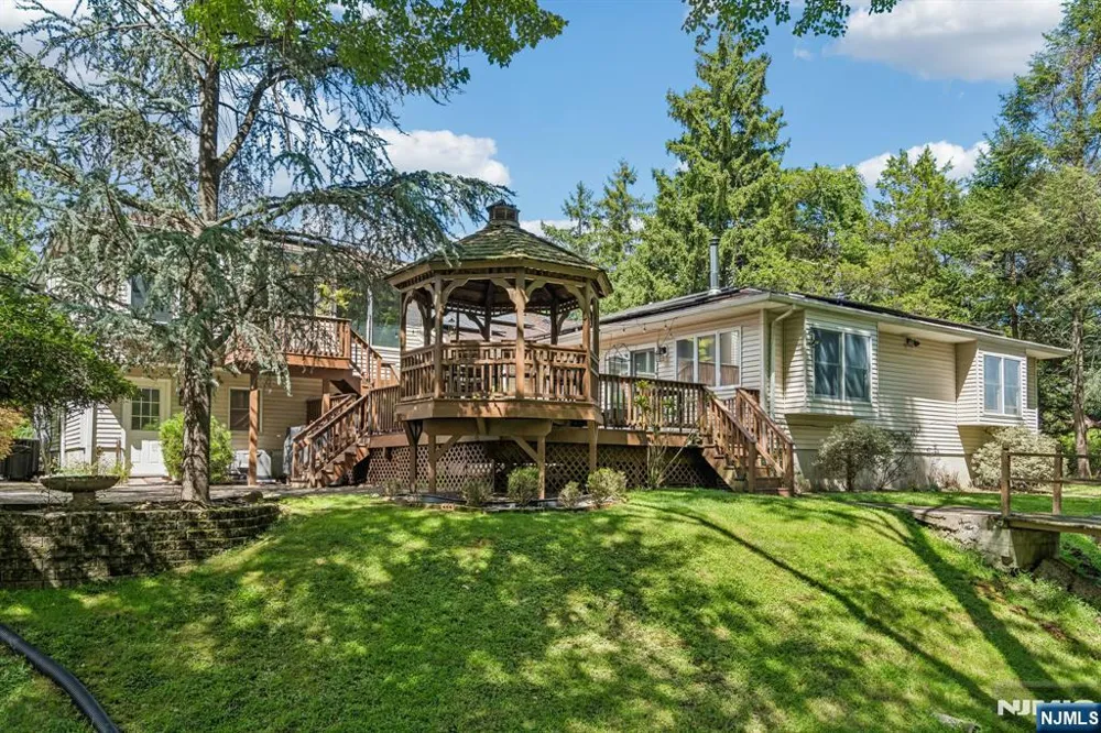 186 Laauwe Avenue Wayne, NJ 07470