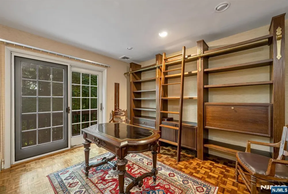 100 Cheyenne Way Wayne, NJ 07470