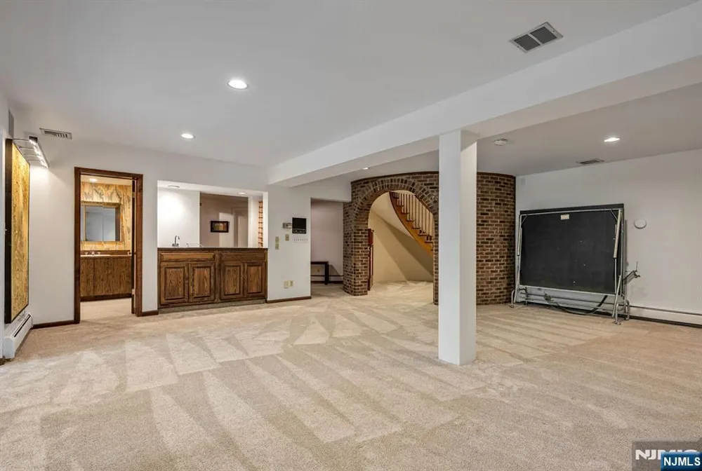 100 Cheyenne Way Wayne, NJ 07470