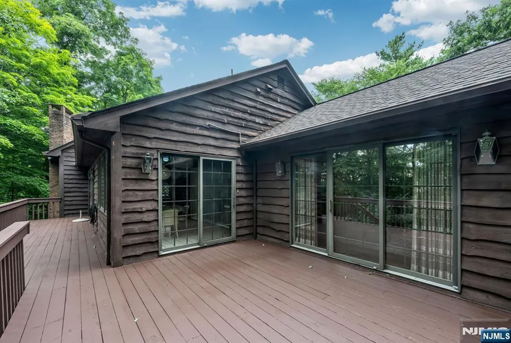 100 Cheyenne Way Wayne, NJ 07470