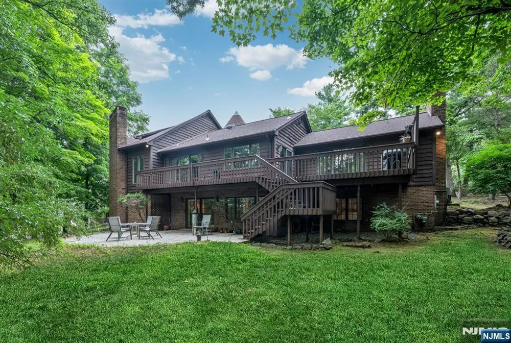 100 Cheyenne Way Wayne, NJ 07470