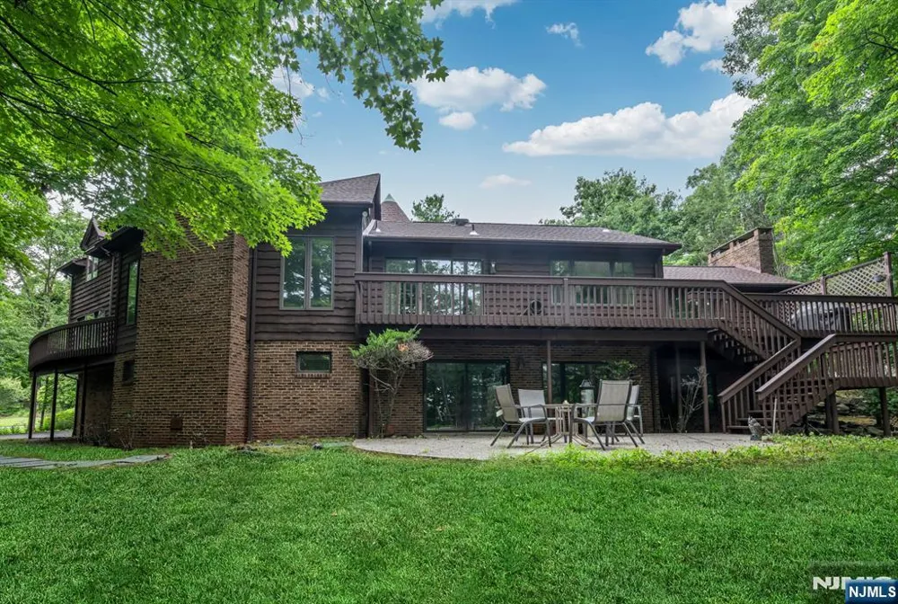 100 Cheyenne Way Wayne, NJ 07470