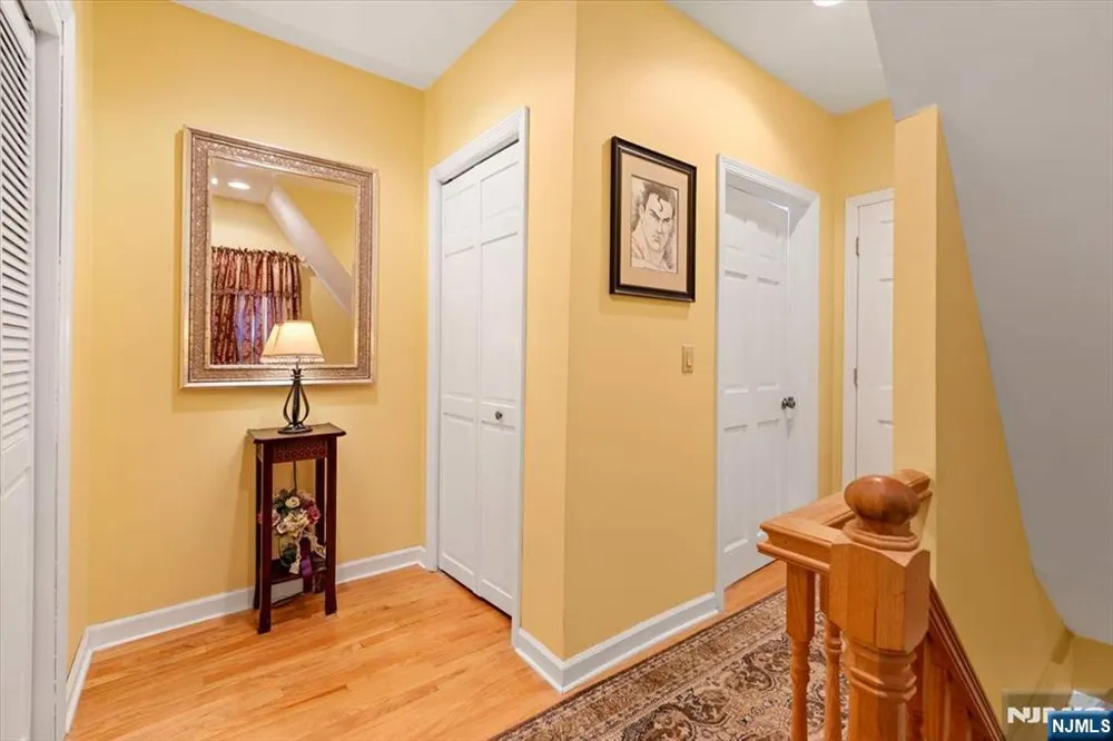 371 2nd Avenue Lyndhurst, NJ 07071