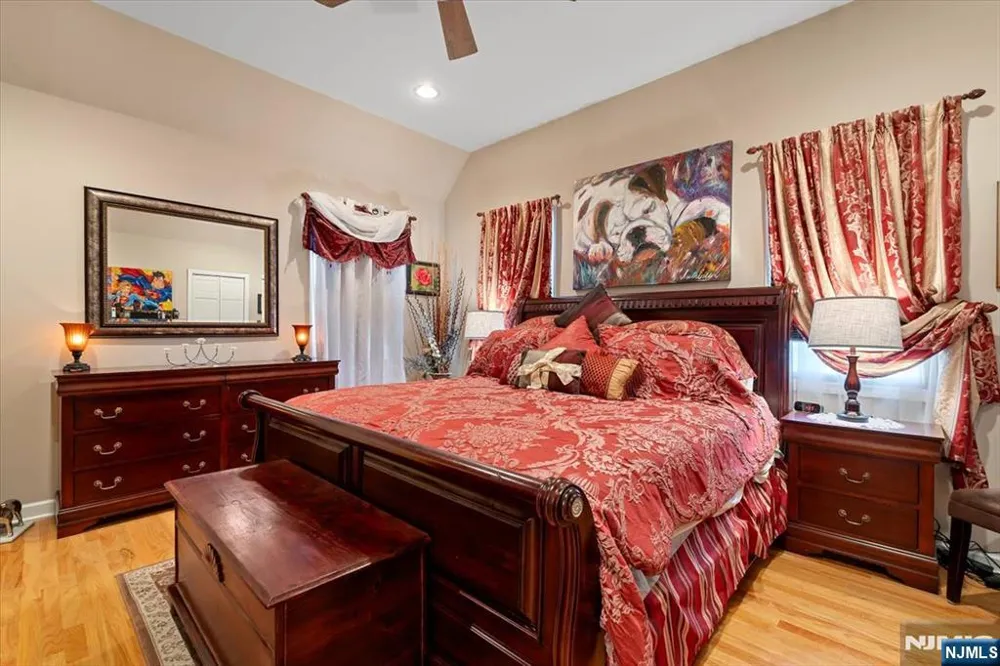 371 2nd Avenue Lyndhurst, NJ 07071