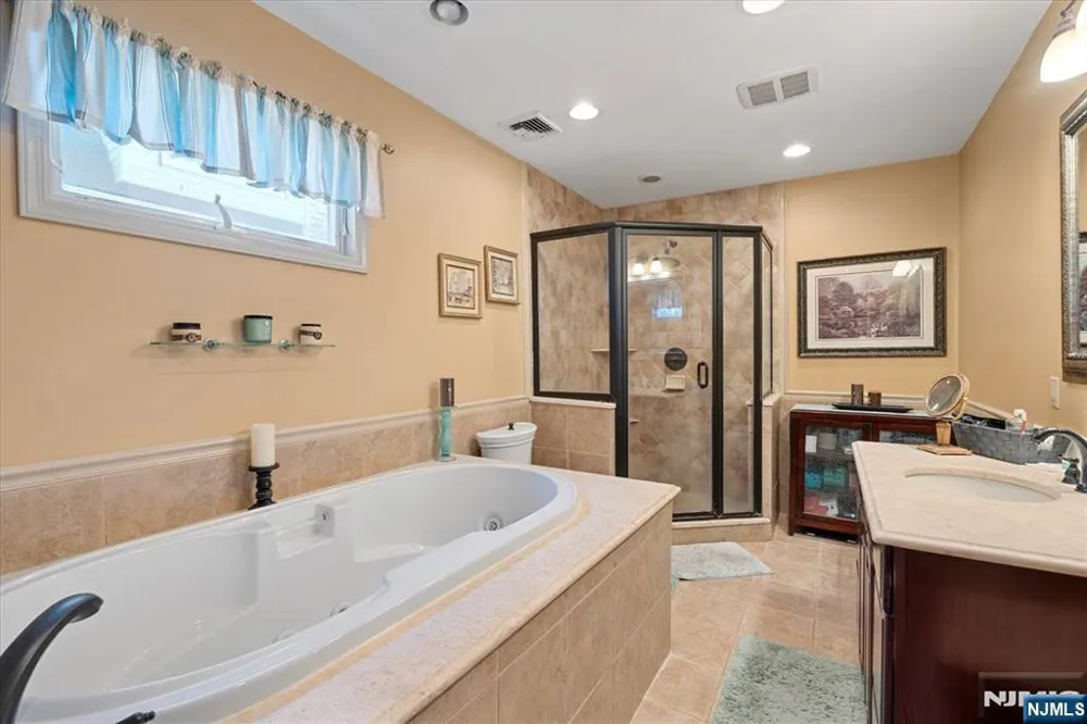 371 2nd Avenue Lyndhurst, NJ 07071