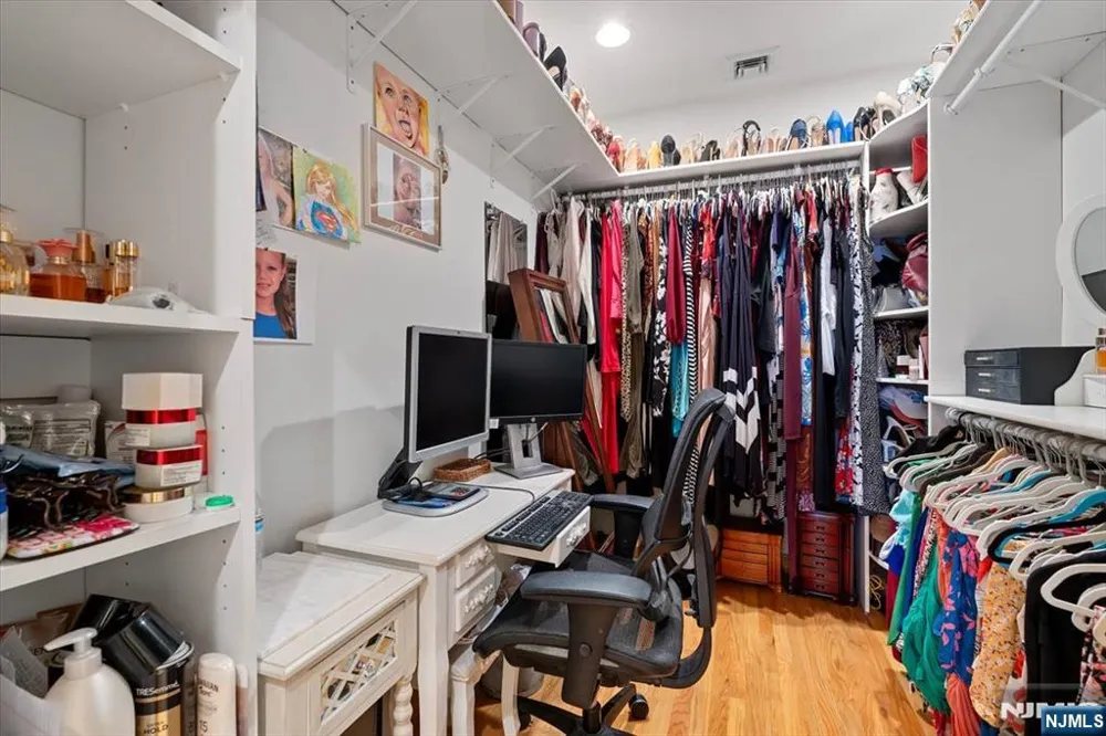 371 2nd Avenue Lyndhurst, NJ 07071