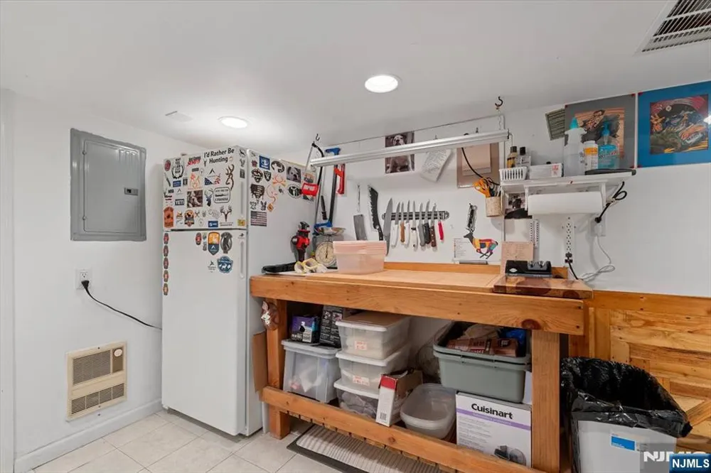371 2nd Avenue Lyndhurst, NJ 07071