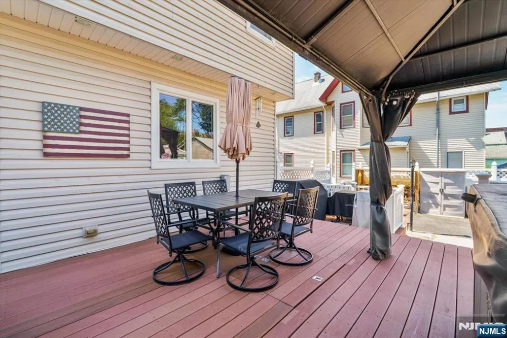371 2nd Avenue Lyndhurst, NJ 07071