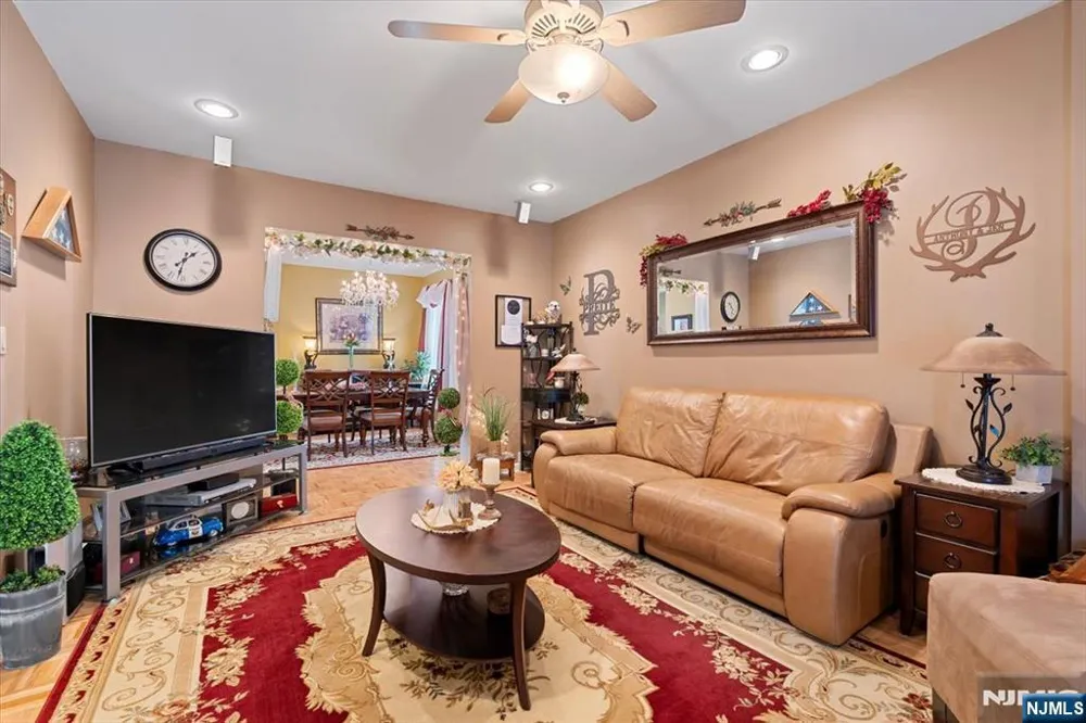 371 2nd Avenue Lyndhurst, NJ 07071