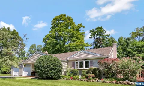 8 Libby Avenue