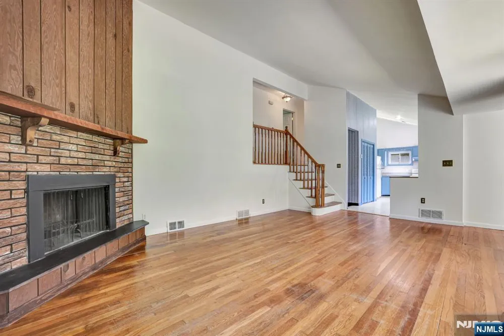 8 Libby Avenue Pequannock Township, NJ 07444