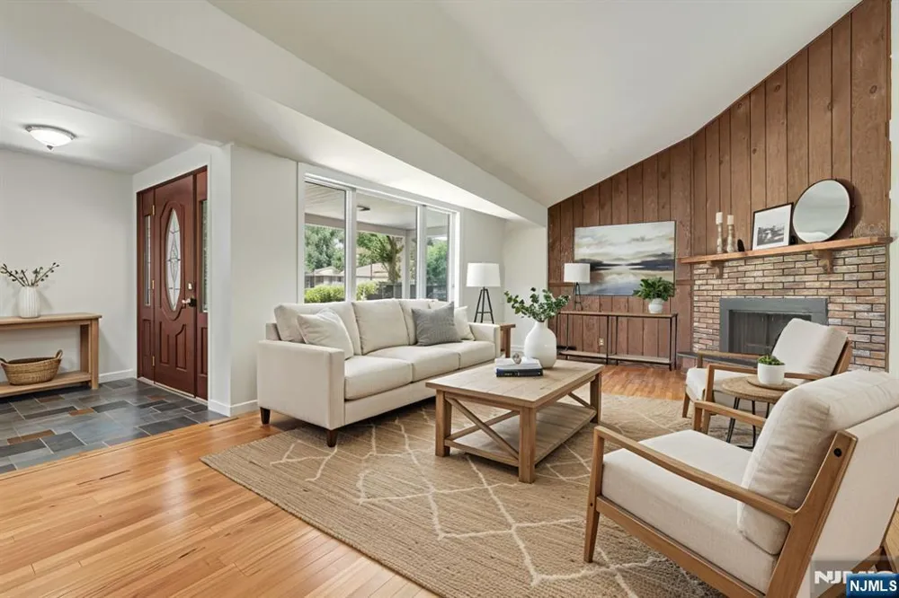 8 Libby Avenue Pequannock Township, NJ 07444