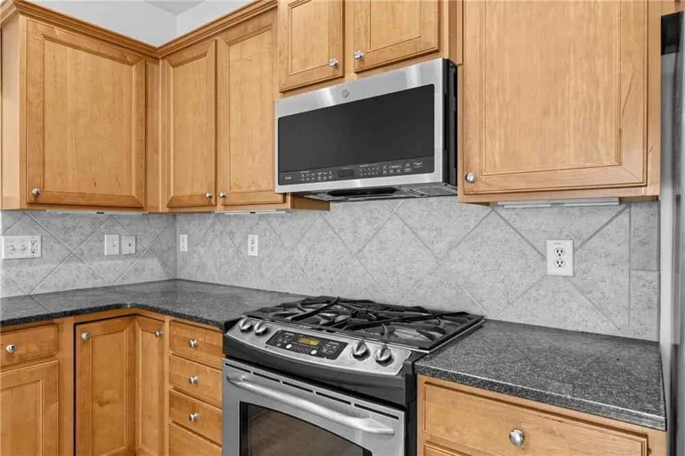 6339 Black Rock Lane Hoschton, GA 30548