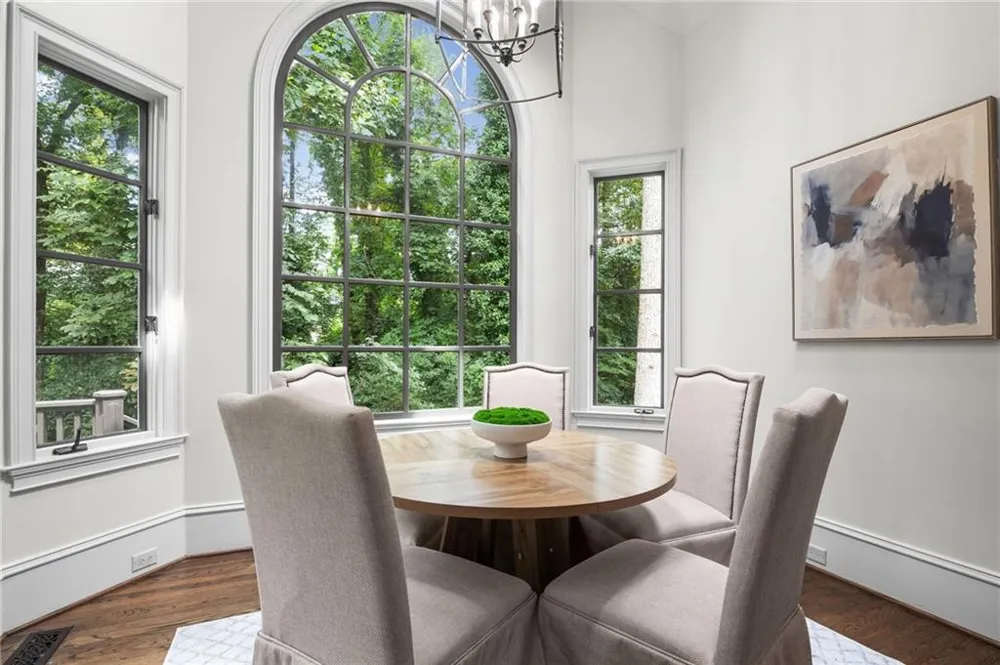 455 Laurel Chase Court Sandy Springs, GA 30327