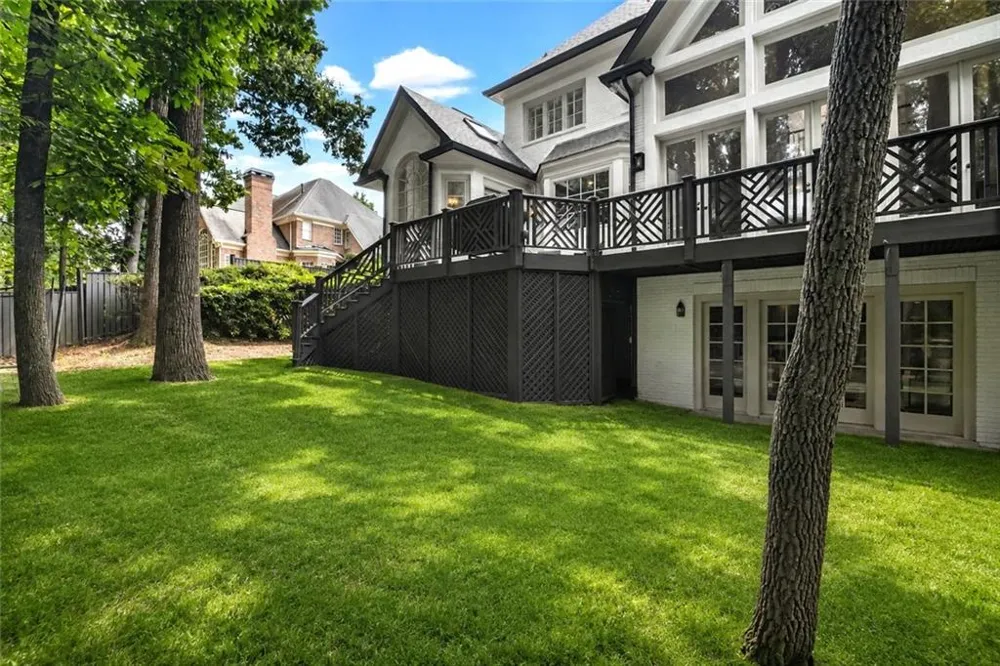 455 Laurel Chase Court Sandy Springs, GA 30327