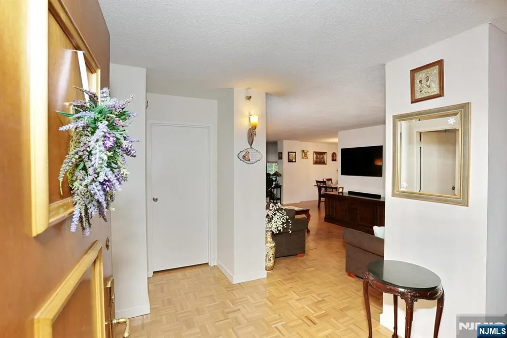 316 Prospect Avenue 4K Hackensack, NJ 07601