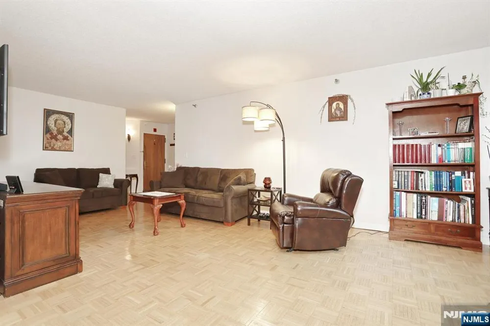 316 Prospect Avenue 4K Hackensack, NJ 07601