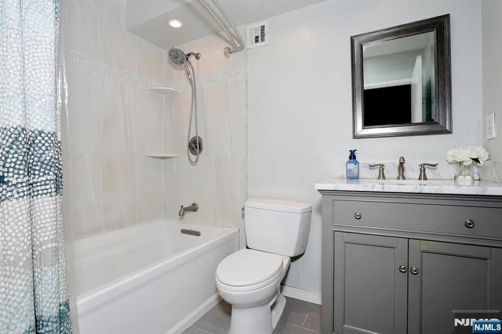 316 Prospect Avenue 4K Hackensack, NJ 07601