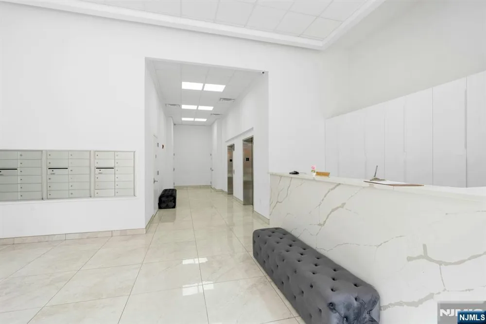 3219 City Place Edgewater, NJ 07020