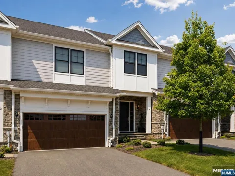5 St Andrews Circle