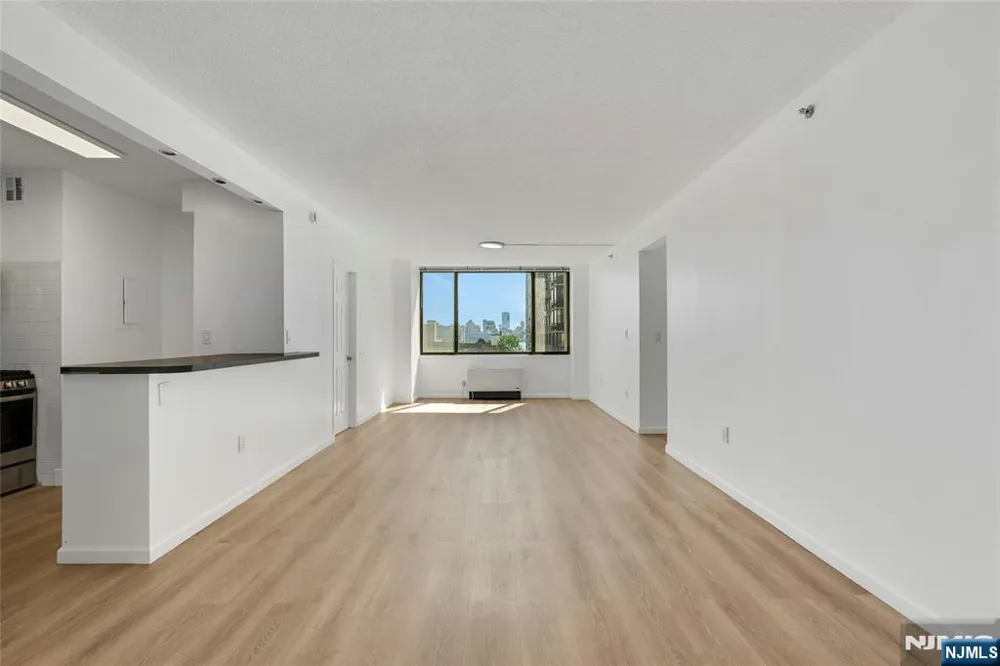 45 River Drive 702 Jersey City, NJ 07310