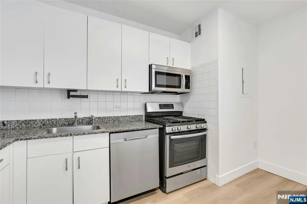 45 River Drive 702 Jersey City, NJ 07310