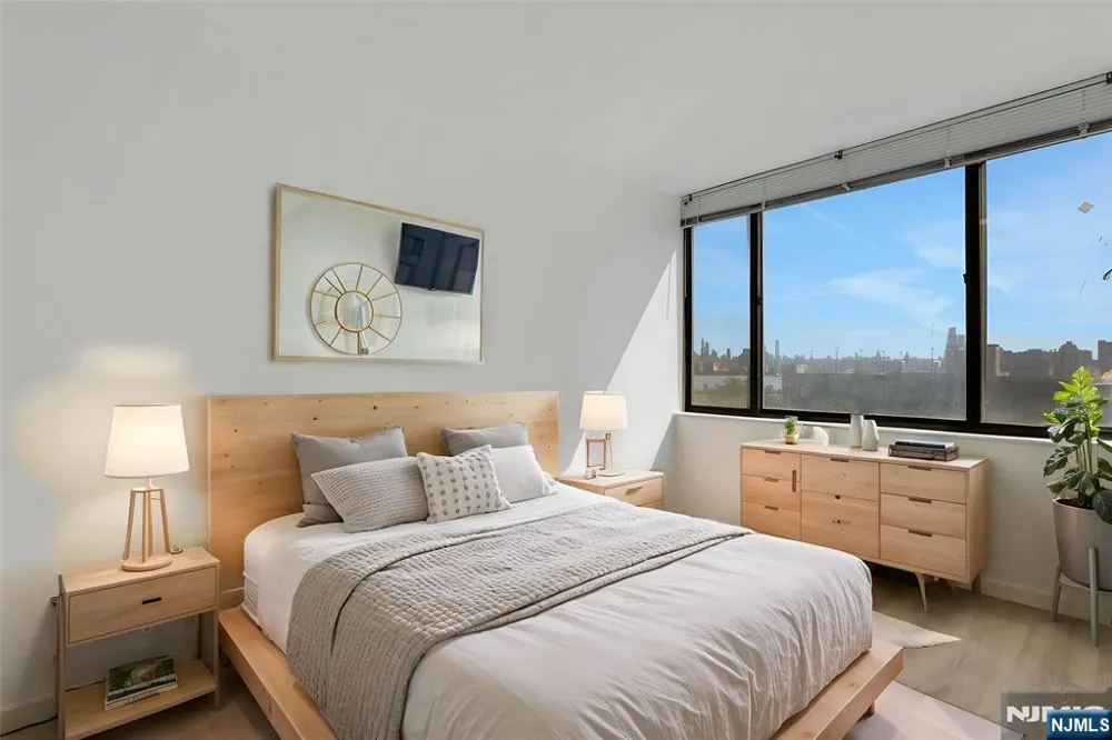 45 River Drive 702 Jersey City, NJ 07310