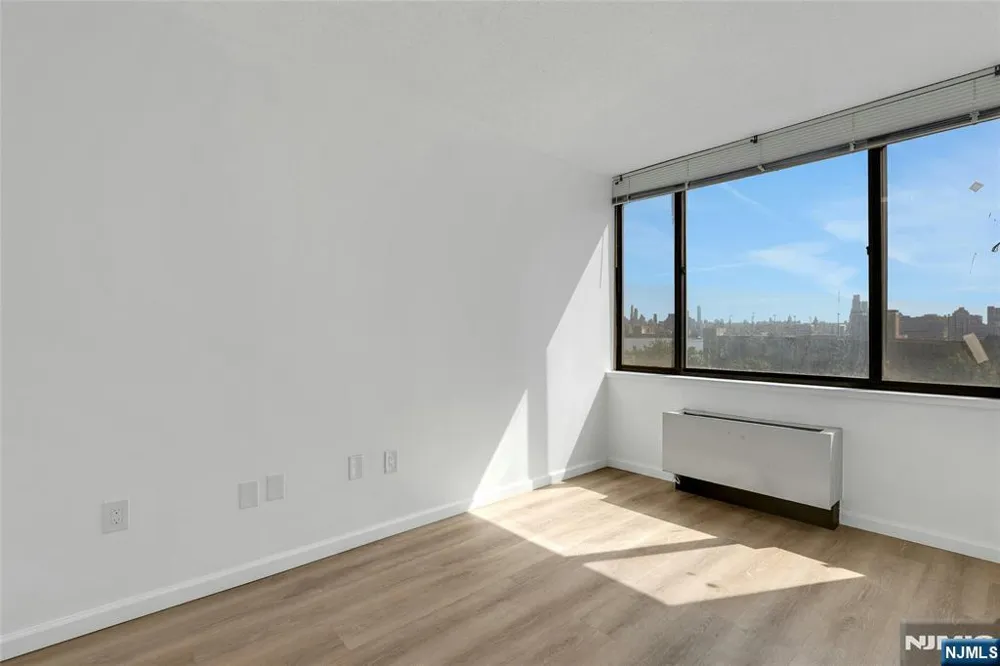 45 River Drive 702 Jersey City, NJ 07310
