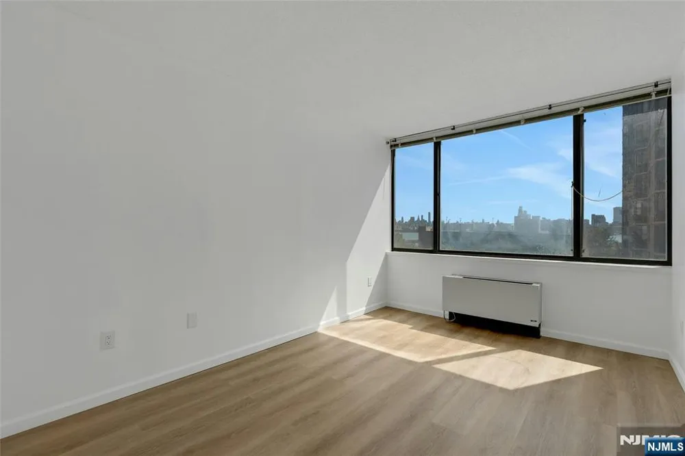 45 River Drive 702 Jersey City, NJ 07310