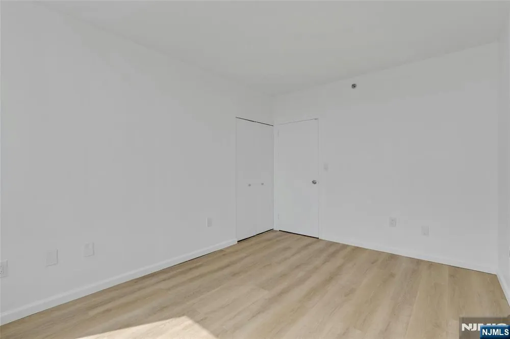 45 River Drive 702 Jersey City, NJ 07310