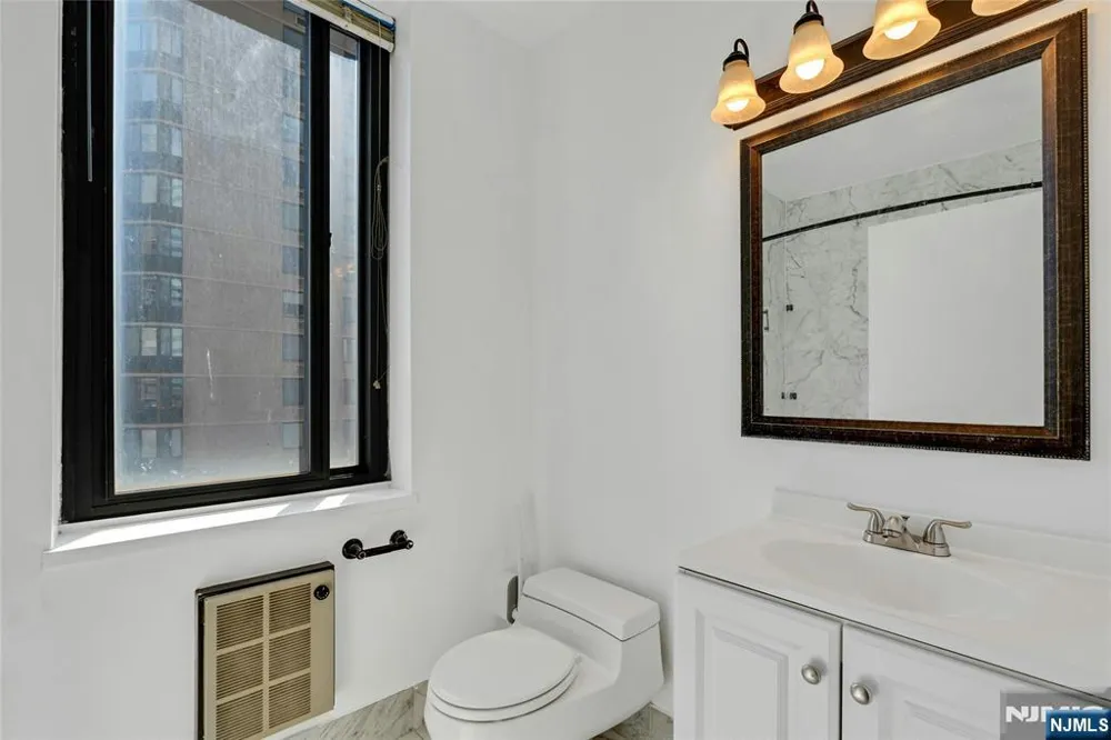 45 River Drive 702 Jersey City, NJ 07310