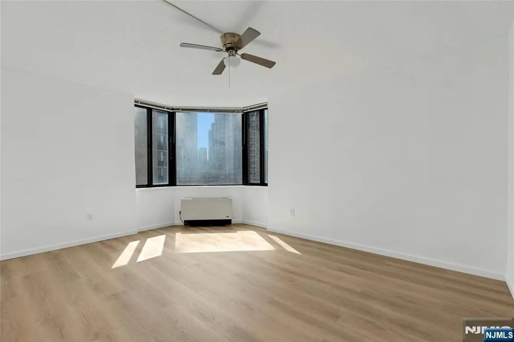 45 River Drive 702 Jersey City, NJ 07310