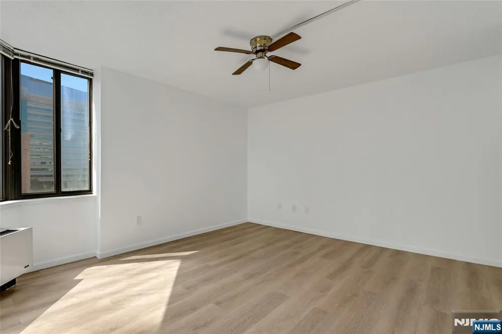 45 River Drive 702 Jersey City, NJ 07310
