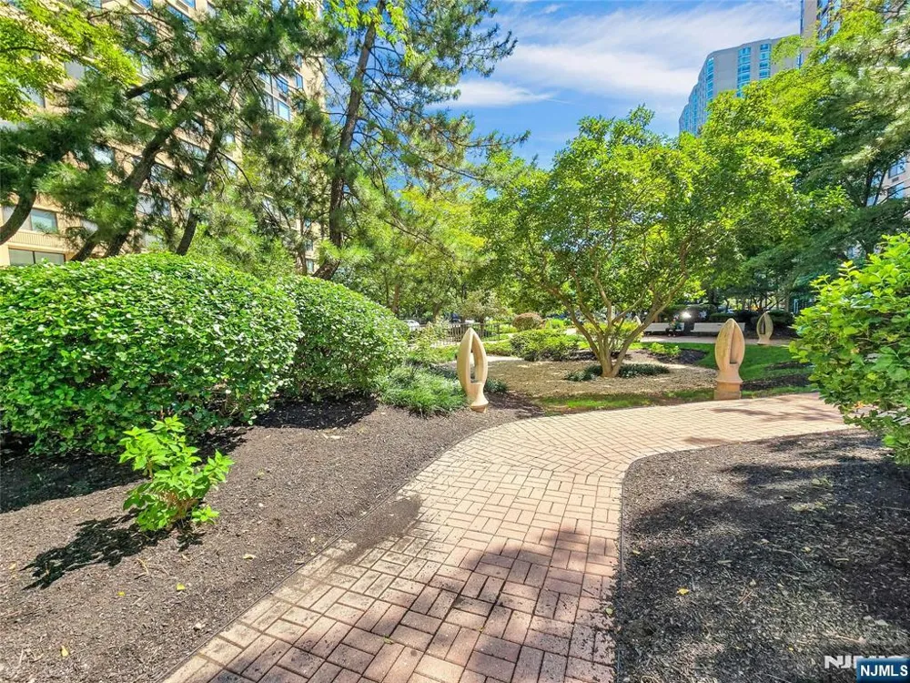45 River Drive 702 Jersey City, NJ 07310
