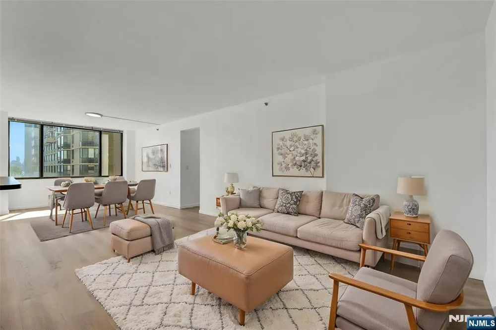 45 River Drive 702 Jersey City, NJ 07310