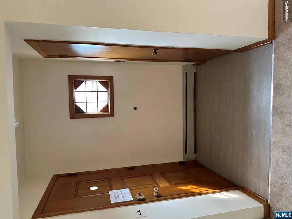 123 E Harwood Terrace 1 Palisades Park, NJ 07650
