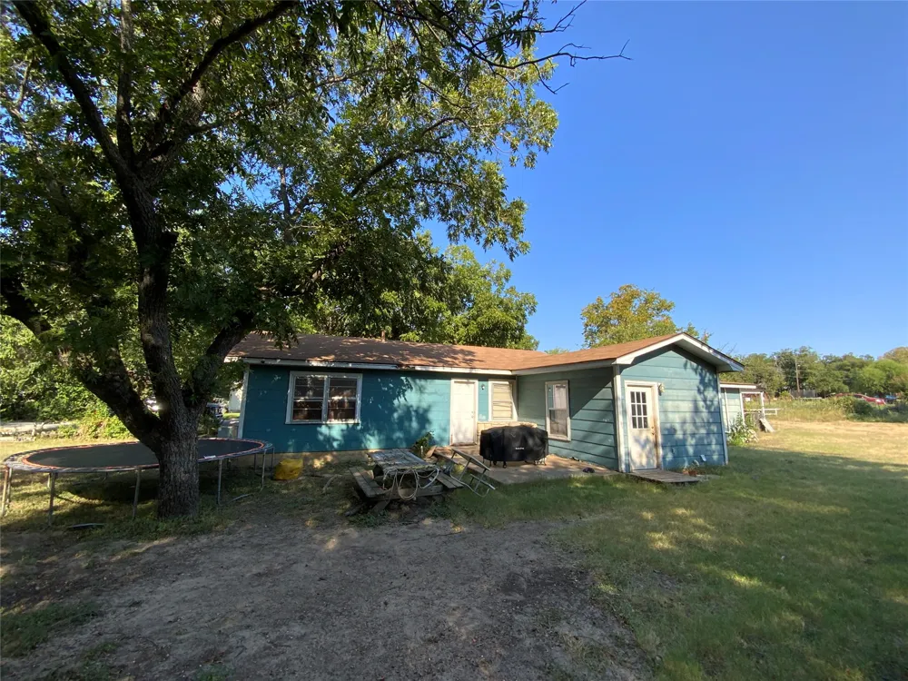 110 Ervin Street Comanche, TX 76442