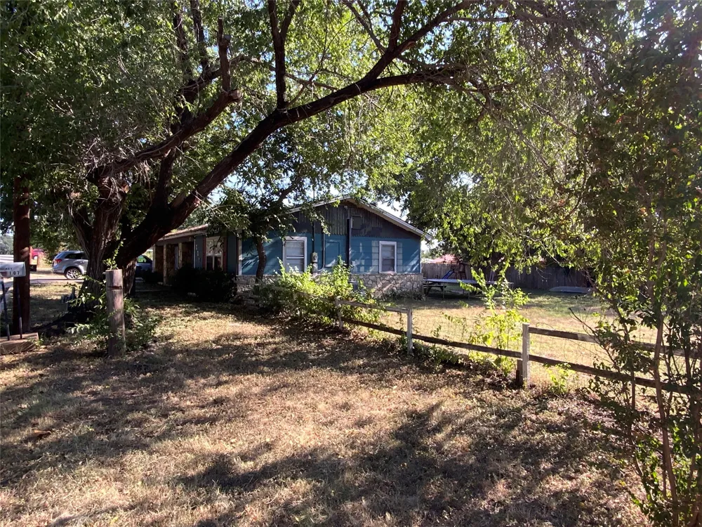 110 Ervin Street Comanche, TX 76442