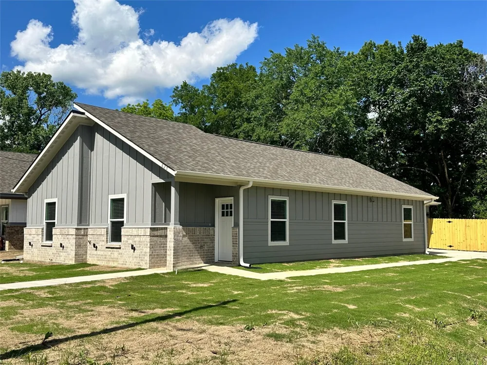 825 Edgar Street Greenville, TX 75401