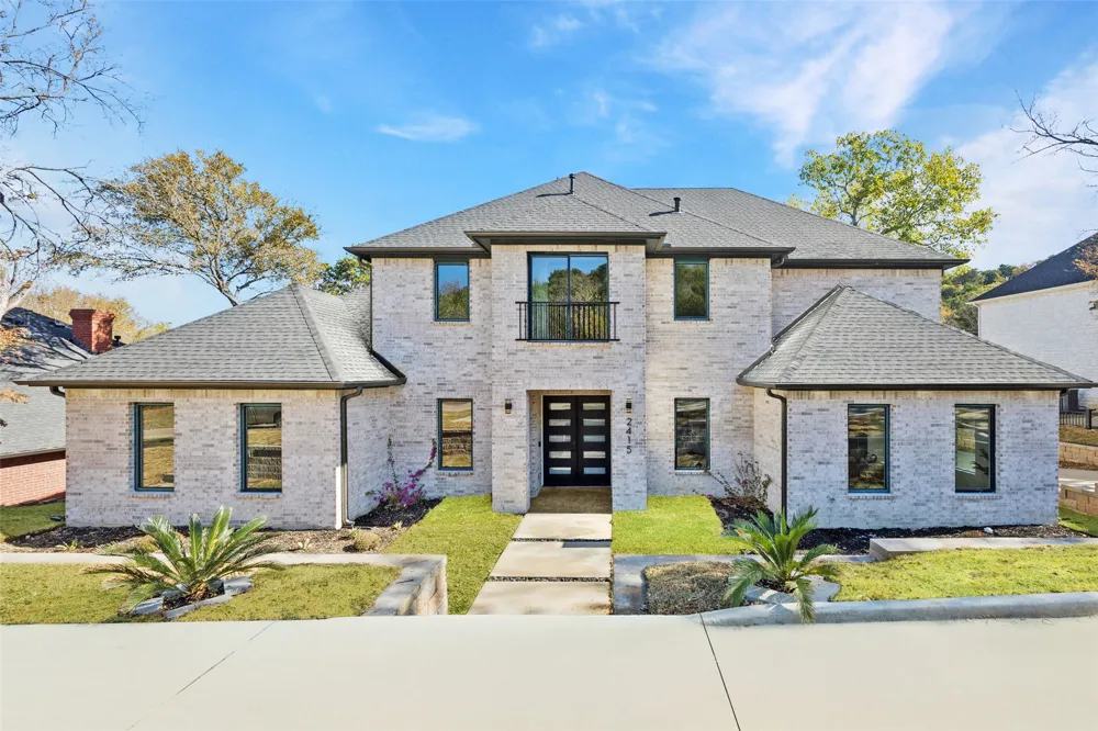 2415 Valley View Drive Cedar Hill, TX 75104