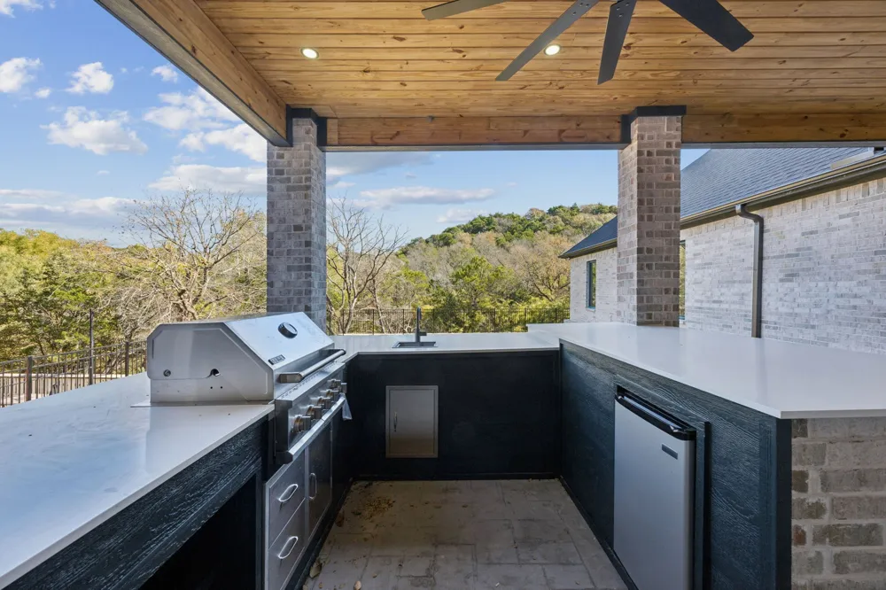 2415 Valley View Drive Cedar Hill, TX 75104