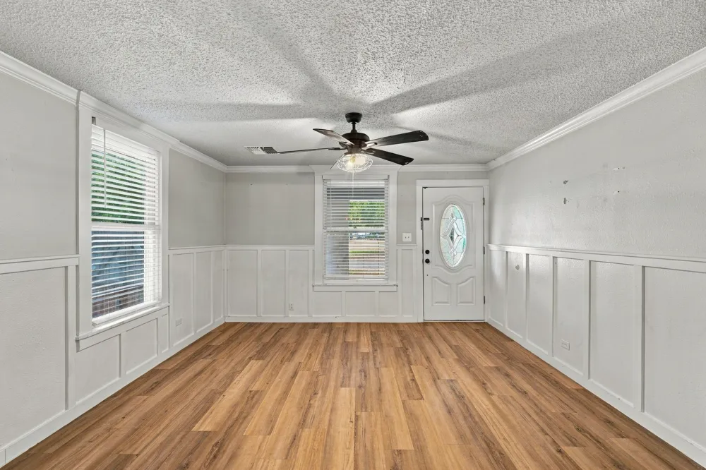 203 Pendell Avenue Cleburne, TX 76033