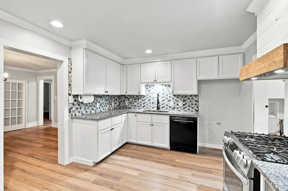 203 Pendell Avenue Cleburne, TX 76033