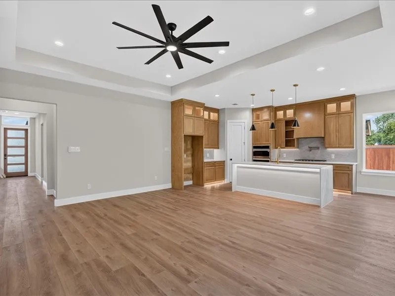 118 Emma Street Red Oak, TX 75154