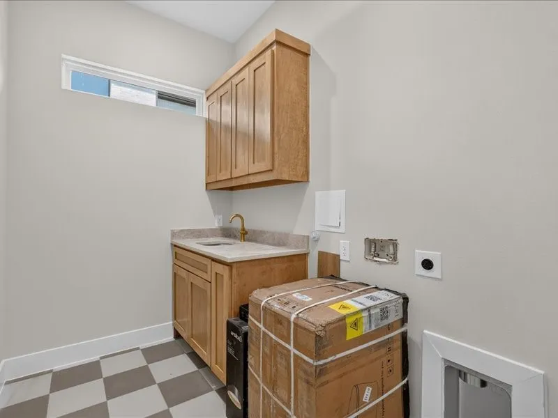 118 Emma Street Red Oak, TX 75154