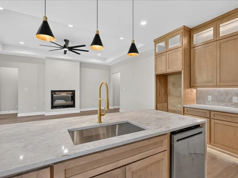 118 Emma Street Red Oak, TX 75154