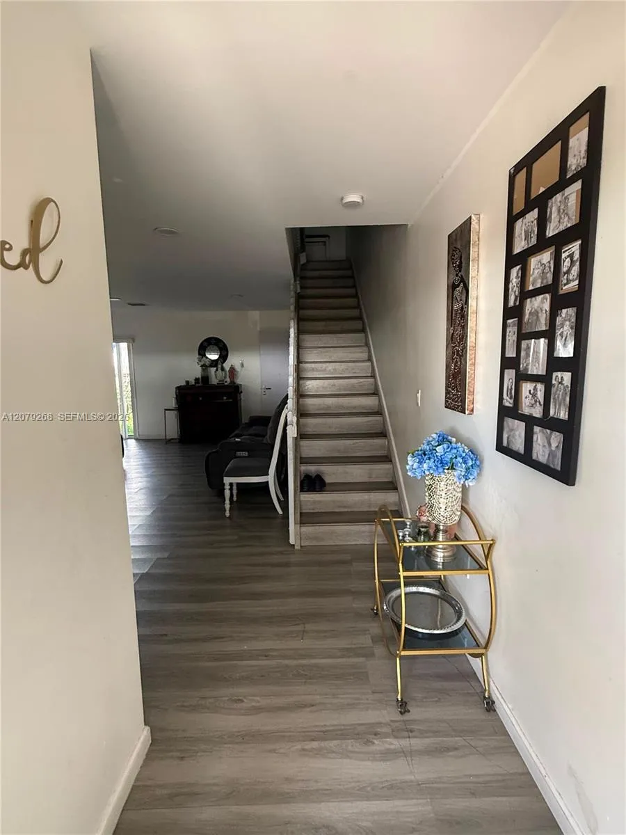 916 NW 8th St #6 Florida City, FL 33034