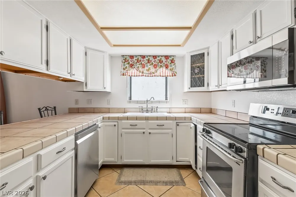 2063 Avalon Drive Laughlin, NV 89029